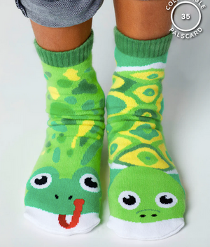 Adult Pals Mismatched Socks